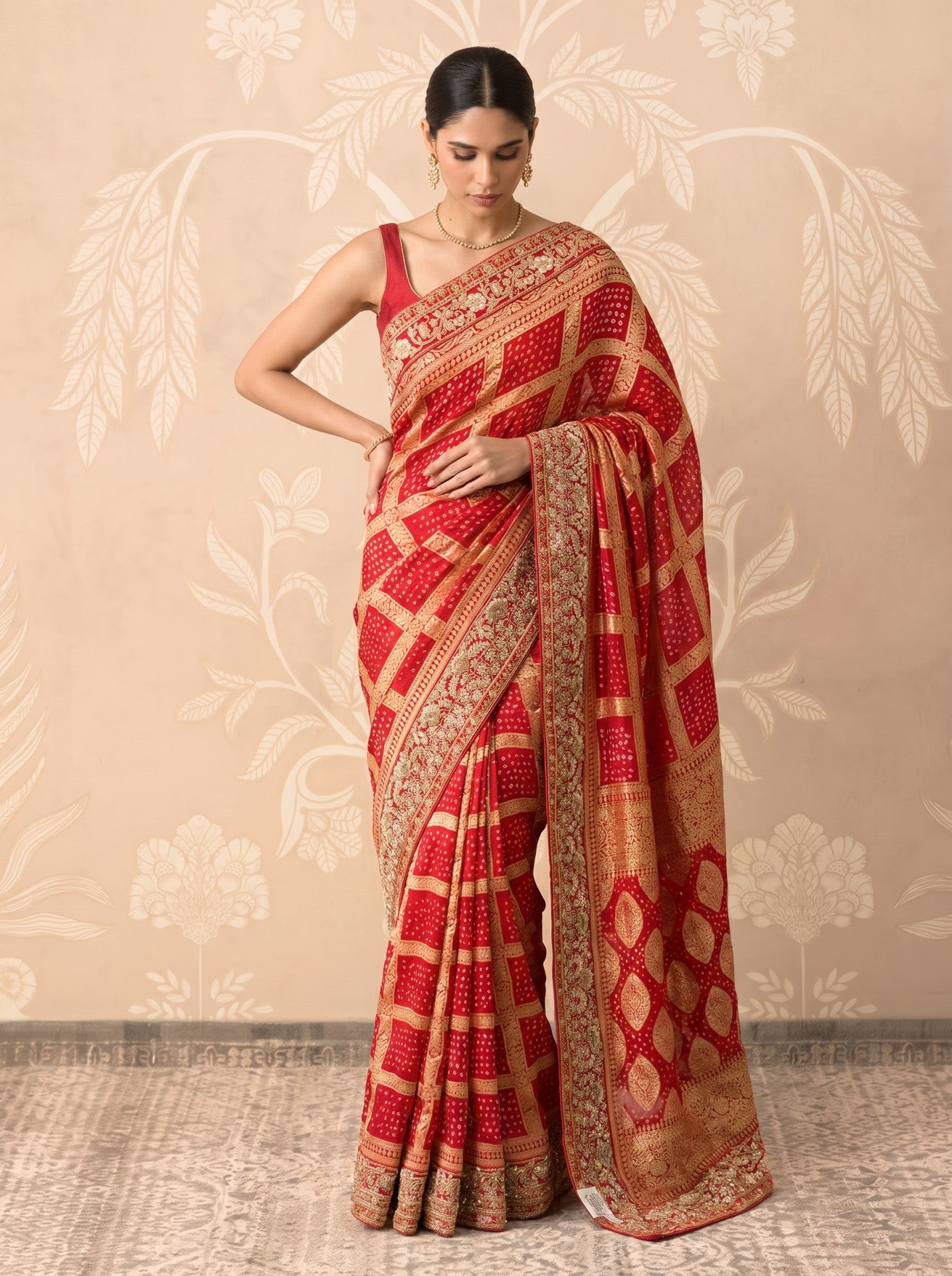 Red Kadi Jorjat Plan Silk Saree