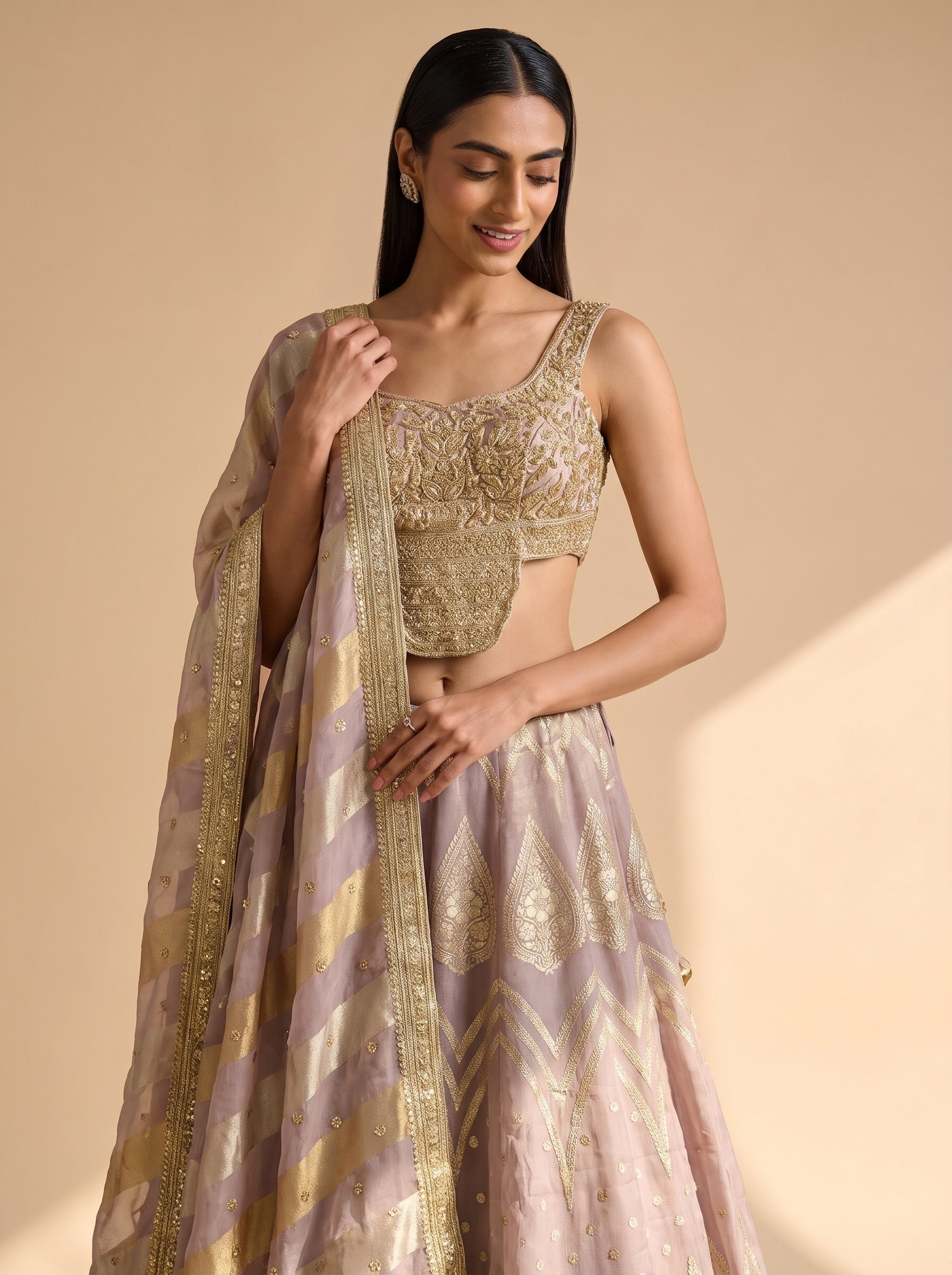 Detail of the mauve silk lehenga blouse, waistband and matching dupatta